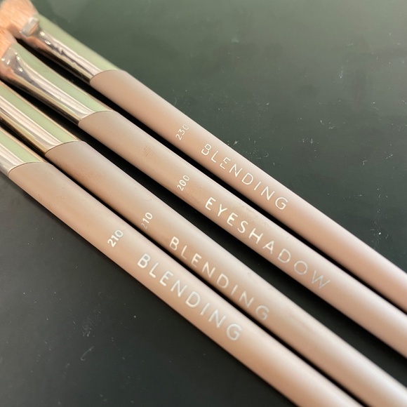 Fenty eyeshadow brushes - Picture 5 of 5